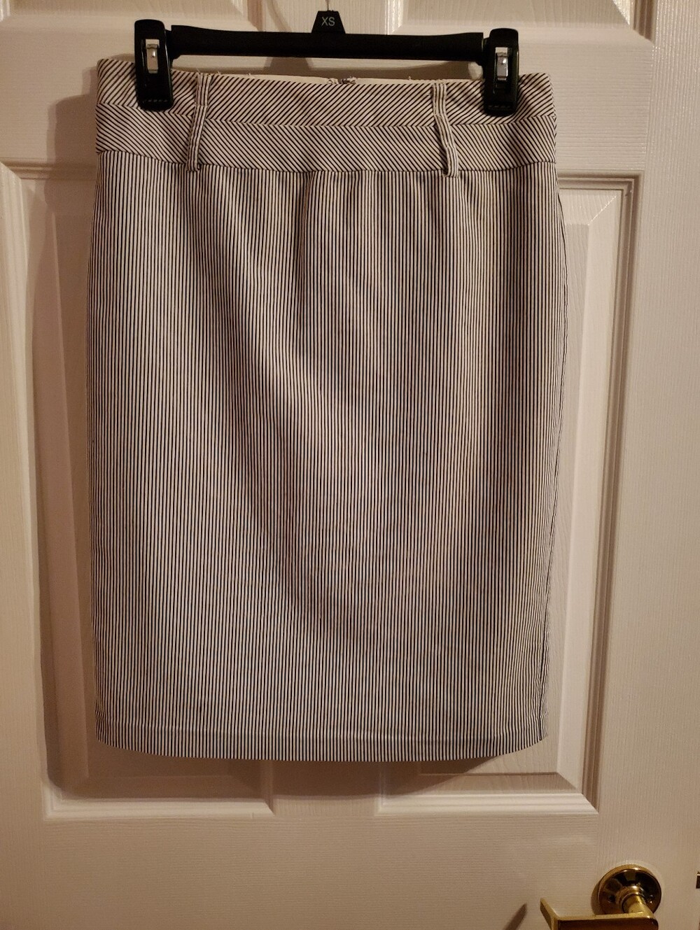le chateau Black and White Pinstripe Pencil Skirt